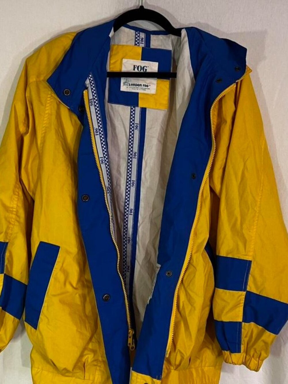 Yellow London Fog XL Wind Breaker - Picture 6 of 7